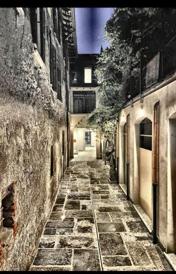 Wisteria Court - Suite 2 - Μενάτζιο Εξωτερικό φωτογραφία